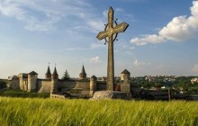 В Каменце-Подольском археологи раскопали следы старинных католического и православного храмов