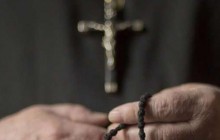 На Филиппинах возле алтаря убили католического священника