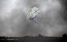 Ізраїльські винищувачі атакували об'єкти в секторі Газа у відповідь на запуск повітряних зміїв