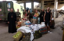 Капелани-волонтери УПЦ доставили дві тонни продуктів у лікарні, військовим і дітям на схід України