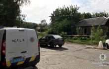 Заради тисячі гривень і їжі: у Харкові чоловік жорстоко розправився з пенсіонерами і підпалив їх будинок (фото)