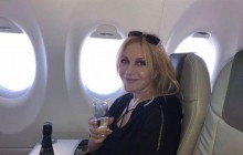 "Опять напьешься?": сын сбежавшей в Россию скандальной украинской певицы пристыдил ее в сети (фото)