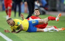 Бразильський паб заманив клієнтів, наливаючи безкоштовне спиртне за кожне падіння Неймара