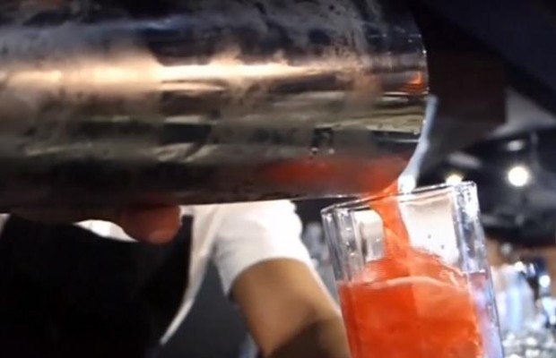 Бармены в Сингапуре уже готовы к встрече Трампа с Ким Чен Ыном: появились новые коктейли (видео)