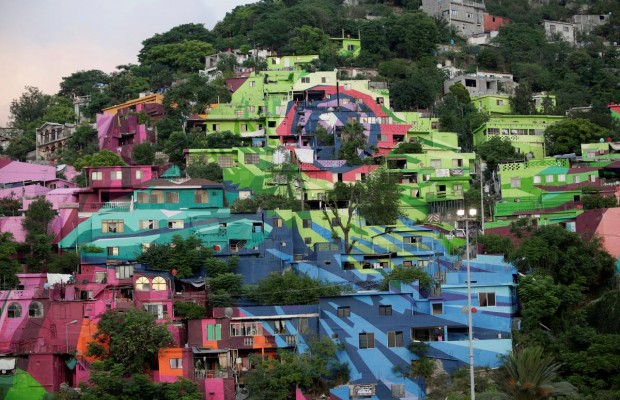 В Мексиці художники перетворюють похмурі будинки на величезні мурали (фоторепортаж)