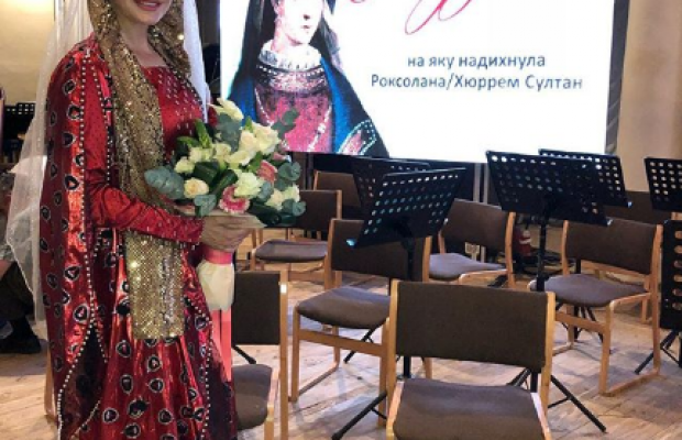 51-летняя Ольга Сумская спустя 20 лет снова предстала в образе Роксоланы (фото)