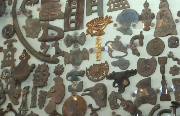 Житель Херсонщини організував музей старовинних артефактів на власному подвір’ї (відео)