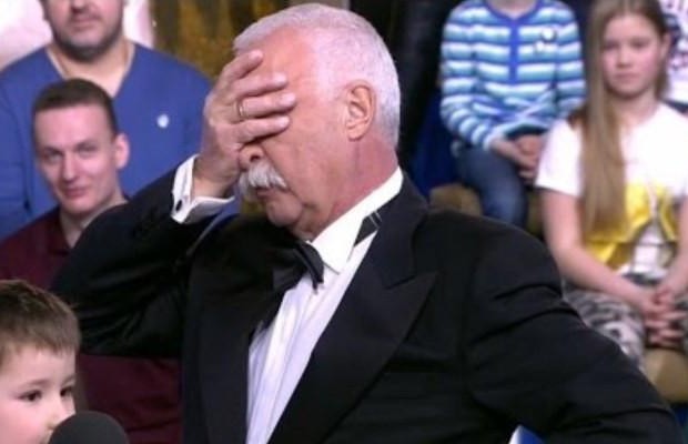 Поставили кардиостимулятор: ведущий "Поля чудес" перенес серьезную операцию