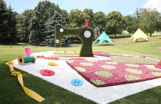 День з життя велетня: у Києві відкрилася нова квіткова виставка (фоторепортаж)