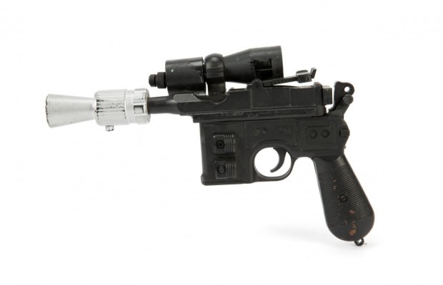 Бутафорский бластер Хана Соло продали за полмиллиона долларов