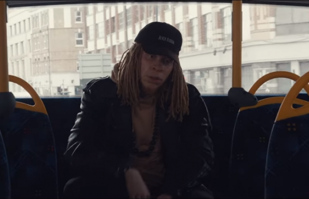 Тело без вести пропавшего британского рэпера выбросило на берег в Бразилии