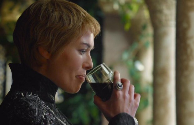 Звезда “Игры престолов” довела до банкротства мужа-миллионера - экс-супруг просит милостыню на улице (фото)