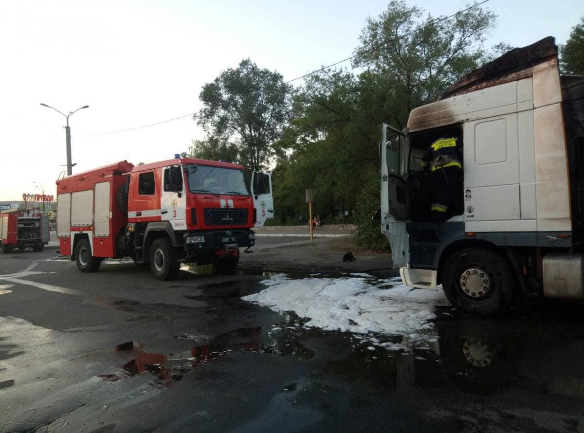 Причину возгорания устанавливают правоохранители / фото dp.dsns.gov.ua Причину возгорания устанавливают правоохранители / фото dp.dsns.gov.ua