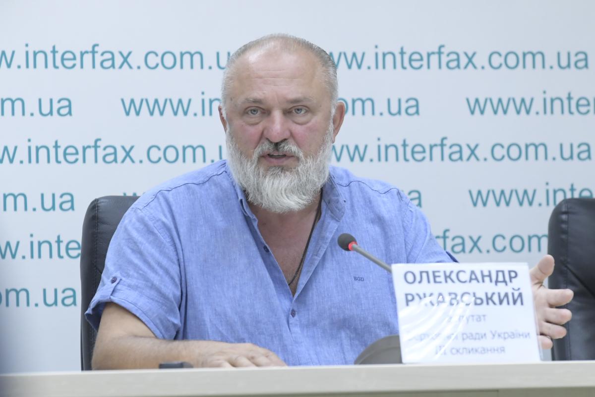 Олександр Ржавський на прес-конференції