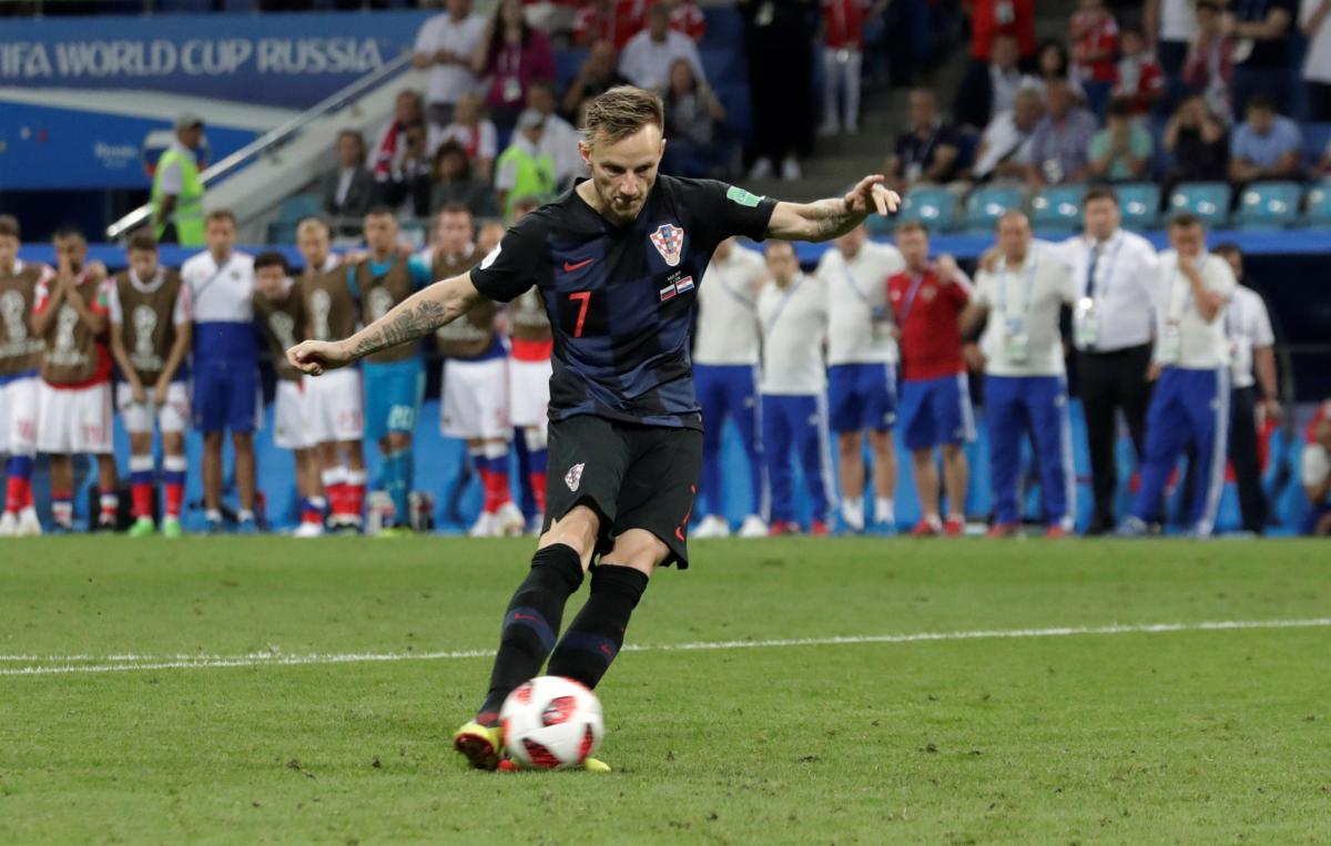 Удар Ракитича принес победу Хорватии над Россией / Reuters