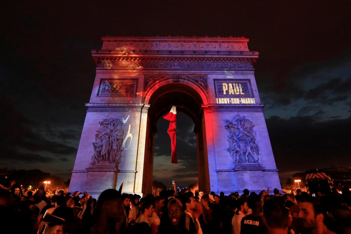 Мер Парижа закликала звернути увагу на незаконно засудженого в Росії Олега Сенцова / REUTERS