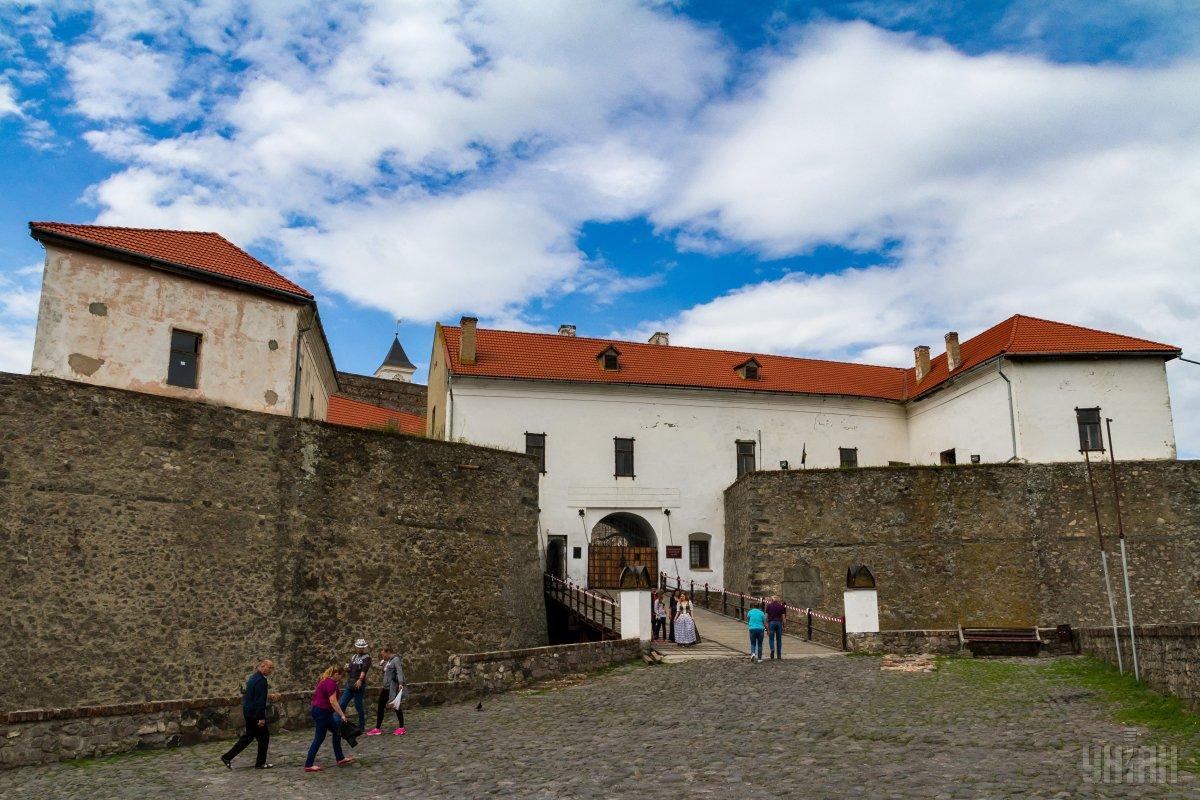 Вхід до замку Паланок / Фото УНІАН