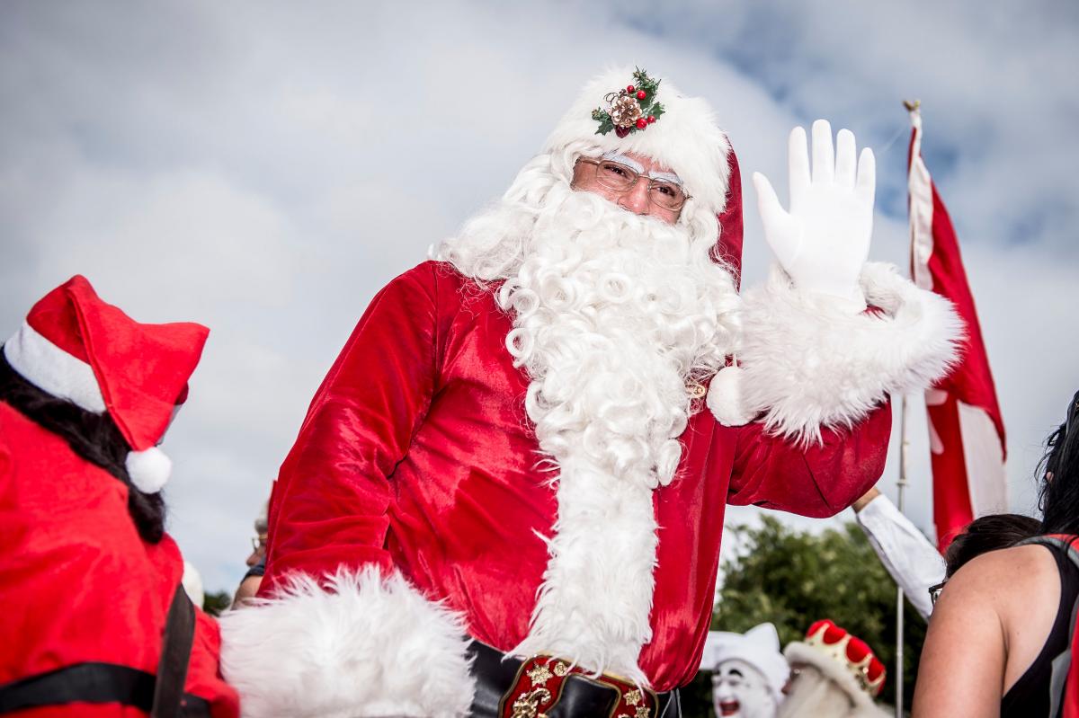 Забіг Санта-Клаусів у Данії \ REUTERS