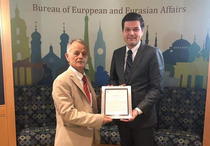 Джемілєв закликав міжнародну спільноту до більш рішучих дій по відношенню до агресора / Фото facebook.com/cpUAct Джемілєв закликав міжнародну спільноту до більш рішучих дій по відношенню до агресора / Фото facebook.com/cpUAct