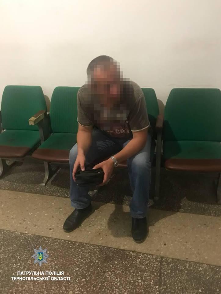 У Тернополі патрульні викрили водія тролейбуса у стані наркотичного сп’яніння У Тернополі патрульні викрили водія тролейбуса у стані наркотичного сп’яніння