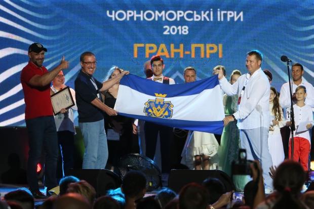 В Скадовске определился обладатель Гран-при XVI Всеукраинского Благотворительного Детского Фестиваля 'Черноморские Игры'
