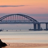 Послы ЕС одобрили санкции против причастных к незаконному строительству Керченского моста