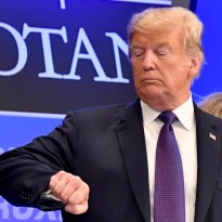 Трамп пригрозил выходом США из НАТО - СМИ