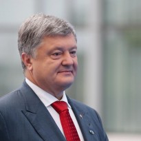 Порошенко призвал Раду избрать новый состав ЦИК и разблокировать выборы в ОТГ