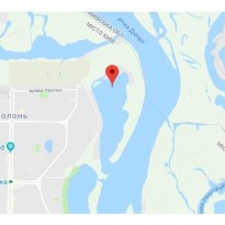 В Киеве спасатели достали затонувший по неизвестным причинам катер