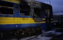 На Прикарпатті загорівся потяг, пасажири стрибали з вікон (відео)