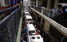 В центре Дели семью из 11 человек нашли повешенной, в их доме обнаружены оккультистские рукописи