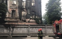 На столичном Подоле произошел пожар в историческом здании (фото)