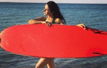 Злата Огневич на пляже похвасталась соблазнительными формами (фото)
