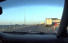 На землі, з неба й під водою: журналісти показали, як окупанти охороняють Кримський міст (відео)