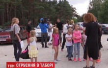 Названо ймовірну причину отруєння дітей у таборі на Київщині: тренери добу зберігали йогурти у своїх кімнатах