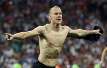 "Slava Ukraini! Glory to Ukraine!": Ukrainians crash FIFA rating on Facebook over Vida incident reaction