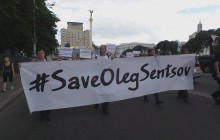 Free Sentsov: активисты под посольствами Германии и Франции попросили Меркель и Макрона подключиться к освобождению украинцев (фото, видео)