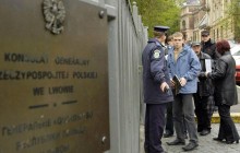 Увеличилось количество украинцев, которые хотят остаться в Польше и работать за хорошую зарплату – исследование