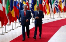 Порошенко та лідери ЄС закликали РФ звільнити усіх українських заручників