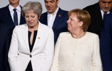 Меркель схвалила політику Мей щодо Brexit