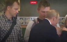 "Цар ботоксу": чоловік, який плазував перед Путіним, розлютив мережу (відео)
