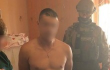 Чоловіку на Житомирщині, який знімав порно зі своєю донькою-немовлям, світить до 10 років в’язниці (фото)
