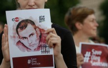 Сенцова в колонии посетил священник: режиссер отказался от "разговора без посторонних" и исповеди