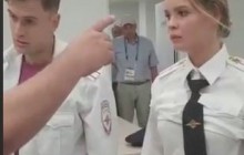 "Сожалею, что сейчас не 37-й год": в Сети показали видео жесткого допроса задержанных активистов Pussy Riot