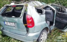 З'їхав з мосту в кювет: на Львівщині у ДТП постраждали іноземці (фото)