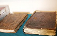 На виставці українських стародруків у Вінниці показали давні богословські книжки