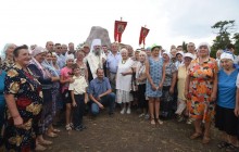 У Запоріжжі православні молилися на місці будівництва храму, де апостол Андрій Первозванний викопав колодязь