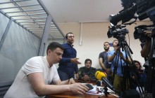Під судом, де обирали запобіжний захід координатору С14 Мазуру, відбулась сутичка між журналістом та праворадикалом