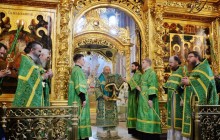 В день памяти преподобного Сергия Радонежского Митрополит Онуфрий молился в Троице-Сергиевой лавре