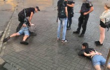 В Днепре пьяные молодчики жестоко избили пассажира и напали на полицейских (фото)